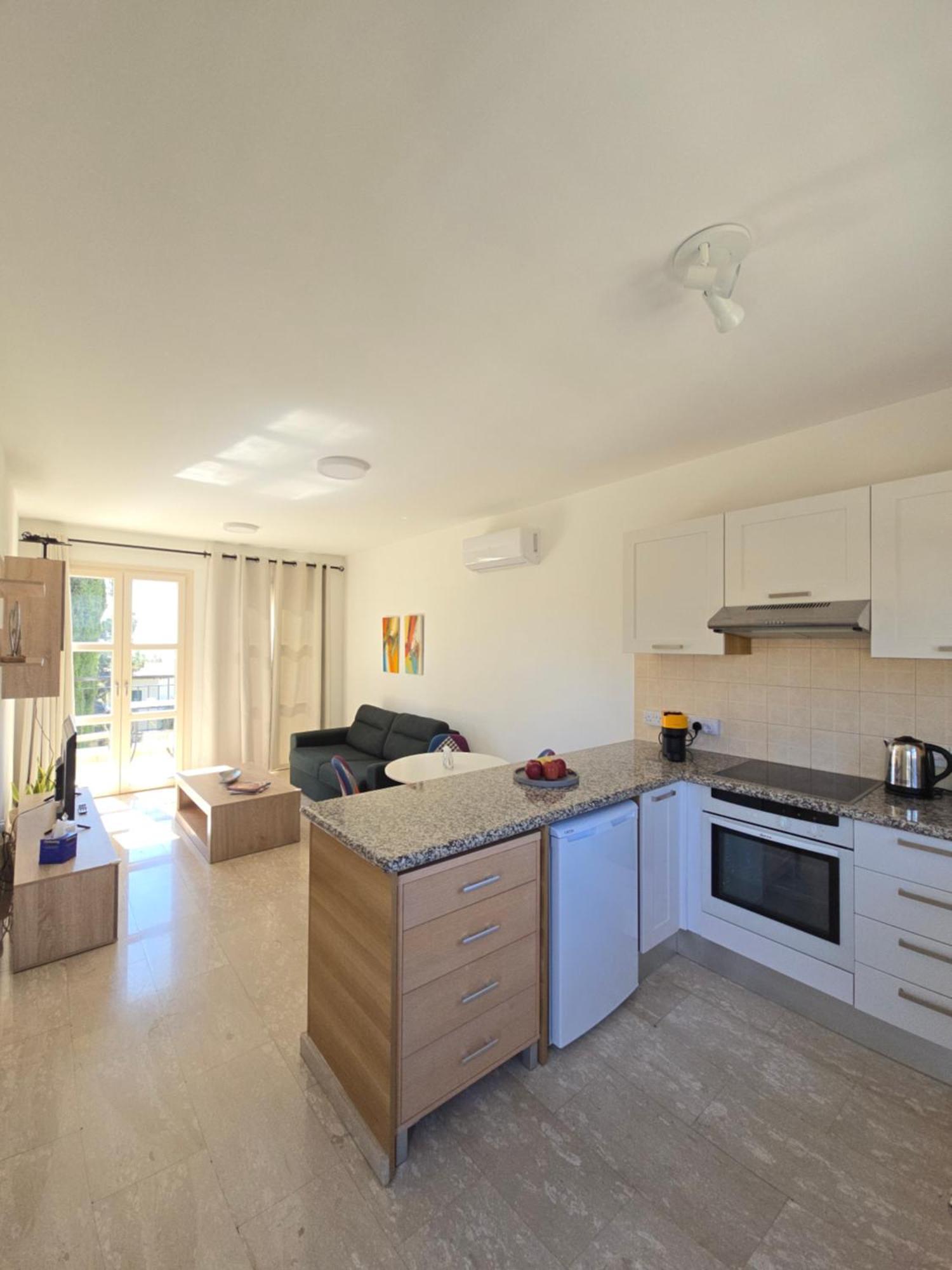Aphrodite Hills Adonis Apartment 코우클리아 외부 사진
