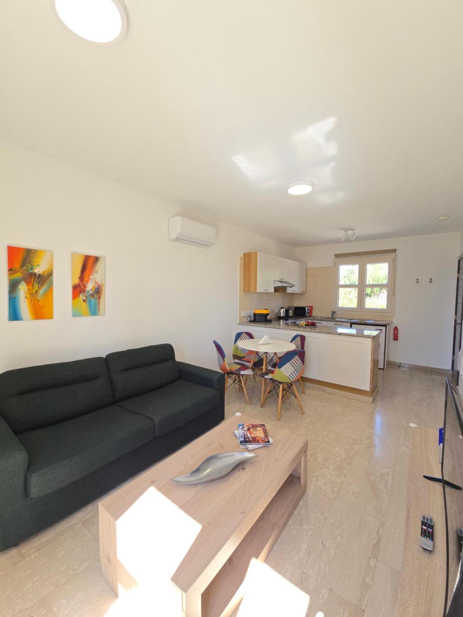Aphrodite Hills Adonis Apartment 코우클리아 외부 사진